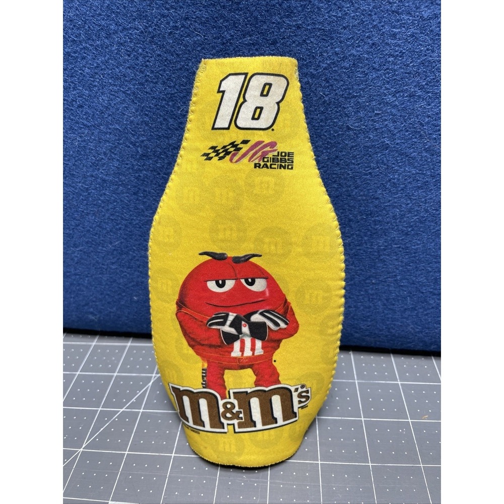 Kyle Busch #18 NASCAR Zip Up Neoprene 12oz Bottle‎ Suit Cooler M&M Red